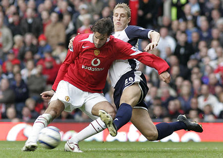 队在防守端 队在防守端